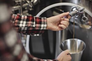 3 Key Factors Affecting the Gelatin Strength 3 Gelatin with a volume of 50-150 bloom can be used as a stabilizer in beer and juice.